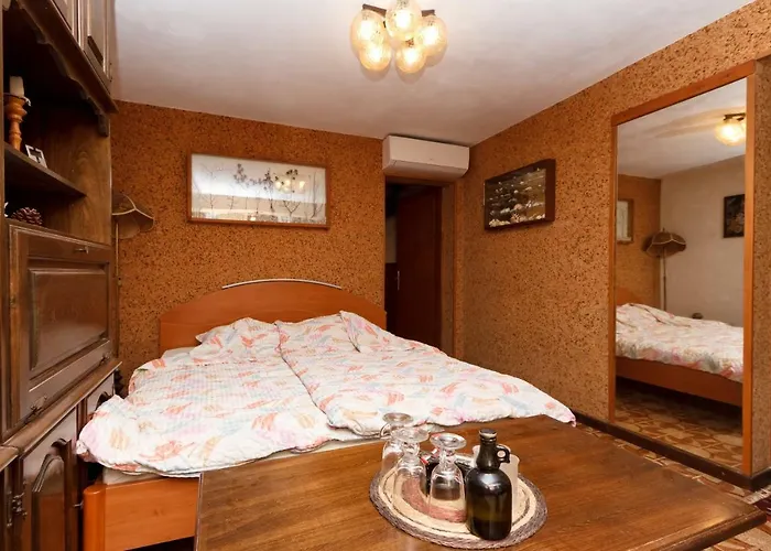 Rasan Apartment *